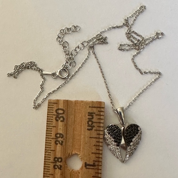 925 Silver angelwing initial double heart necklace - Picture 3 of 4